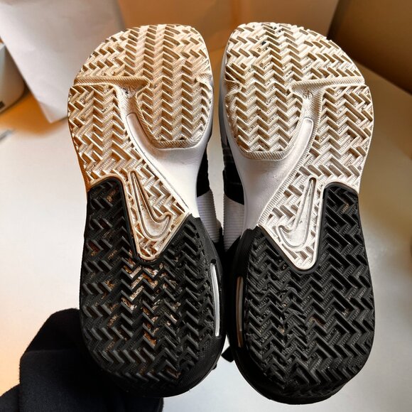 NIKE Lebron Witness 5.5 Big Kids' Basketball Shoes Grade School - Picture 5 of 11